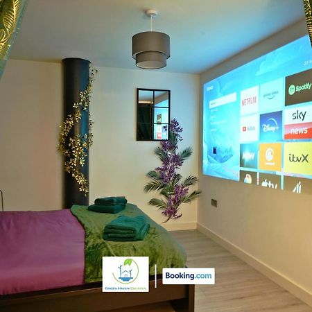 New Luxury Nyc Style Loft With Cinema Room By Green Haven Escapes In Bradford Bradford  Exterior foto