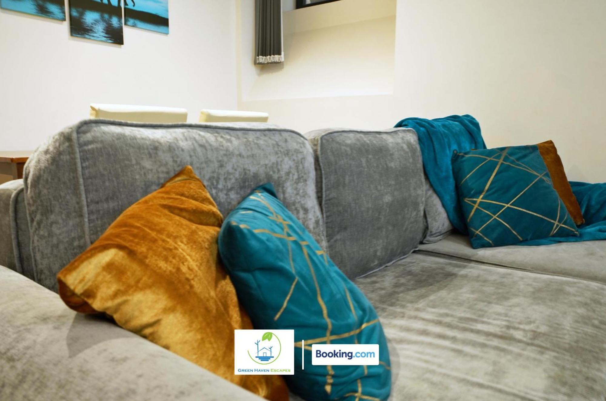 New Luxury Nyc Style Loft With Cinema Room By Green Haven Escapes In Bradford Bradford  Exterior foto